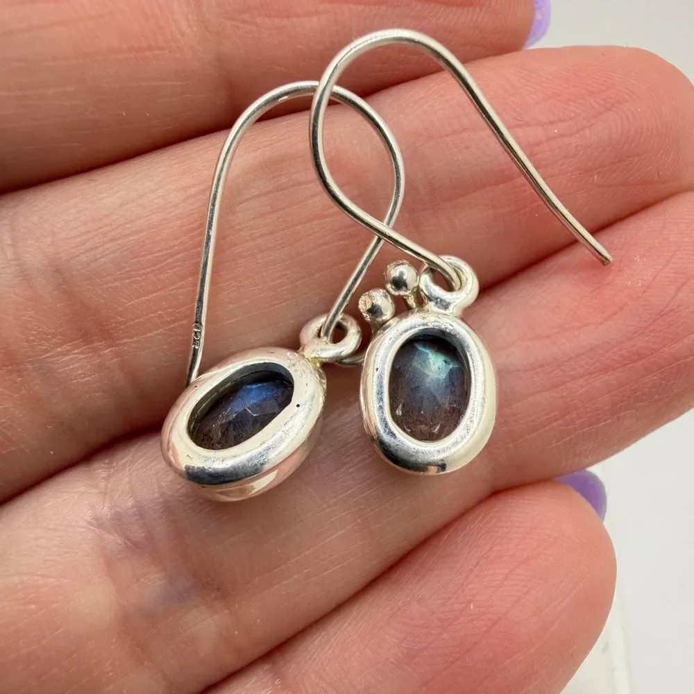 NWOT faceted oval cut‎ 5x8mm labradorite dangle earrings in sterling silver!
